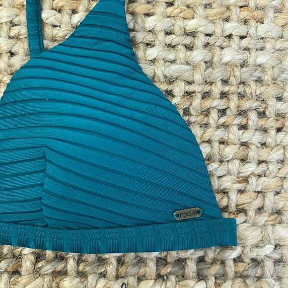 Rip curl teal bikini - Picture 2 of 3